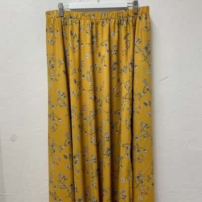 Shein Women's Size 10 Floral / Yellow 