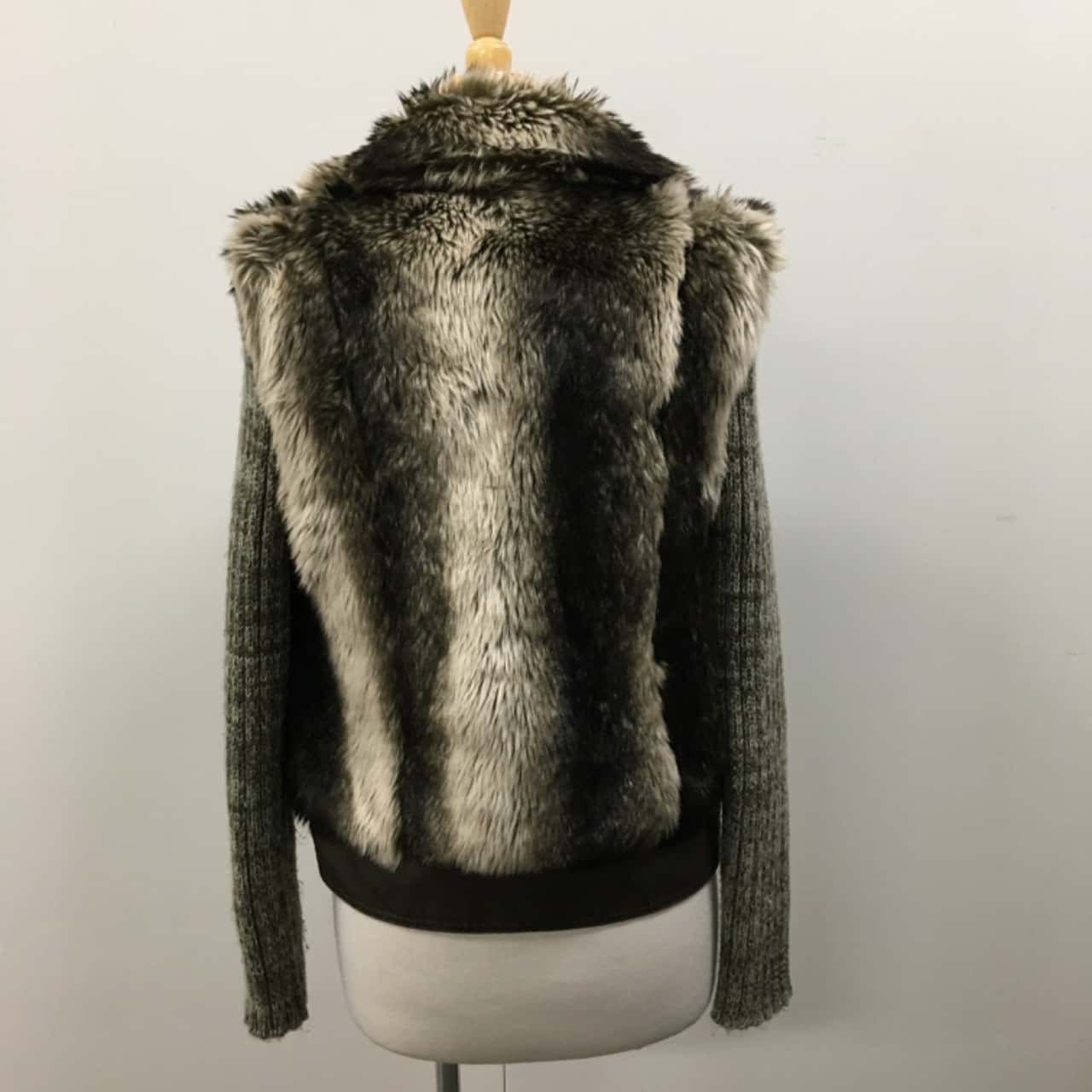 decjuba fur jacket