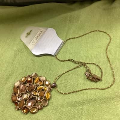 Liz Jordan Womens Pendant and chain 