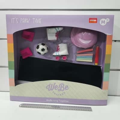 Friends "It's Park Time" 18-Inch Doll Accessories Set (In Box)