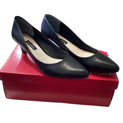 Diana Ferrari Womens  Size 8 Heels Black  