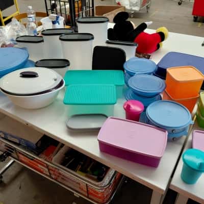 Tupperware Set