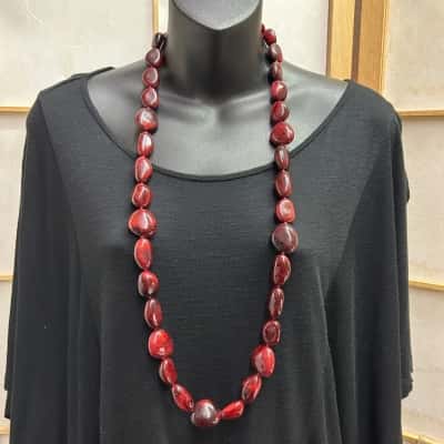 Women' s Necklace/Maroon 
