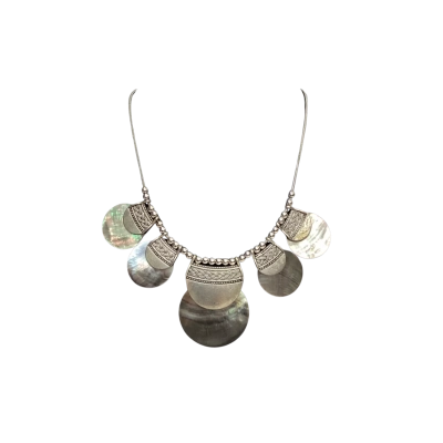  Womens Necklace Silver Tone with Shells (No stamps, does not magnetic)