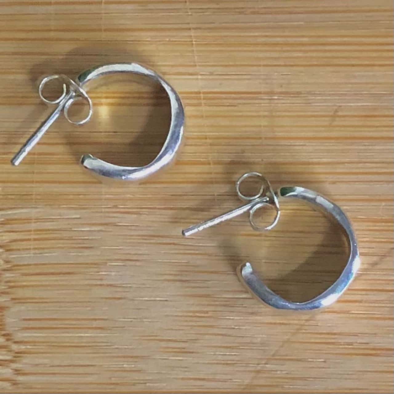 925 Sterling Silver C-Hoop Earrings