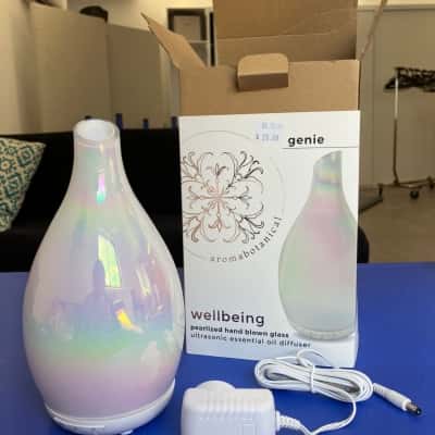 Pearlised Hand Blown Glass Oil Diffuser