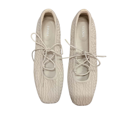   Vivaia Womens  Size 39 Flats Beige 