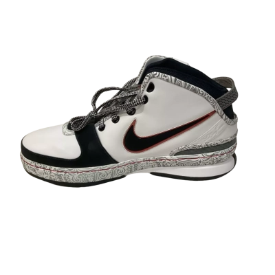Nike Mens  Size 11.5 Sneakers Red / White 