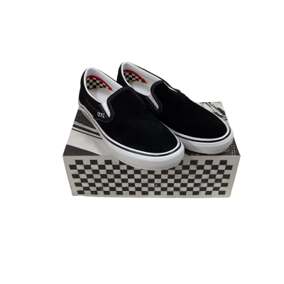 Vans Men's Skate slip on Size 44.5 Black  / White BNIB 