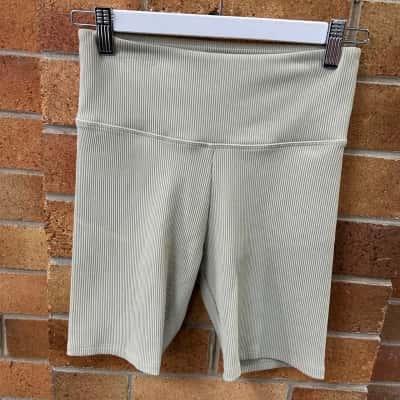  Womens  Beau Hudson Size S Bike Shorts Cream 