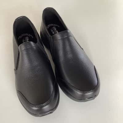 Colorado Womens  Size 8 Black  slip on shoes