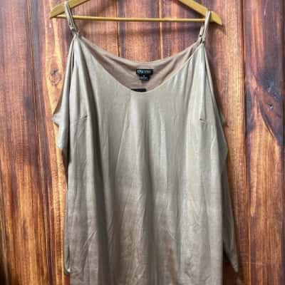 City Chic Womens  Size M Beige Top New