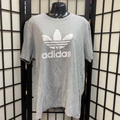 Adidas Mens  Size L Short Sleeve T-shirt - please read description 