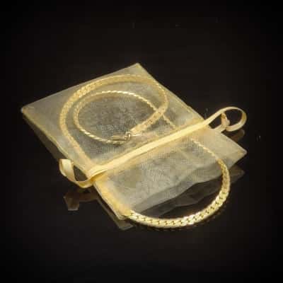 Vintage "Classic" Gold Tone Herringbone Necklace In Brilliant Condition
