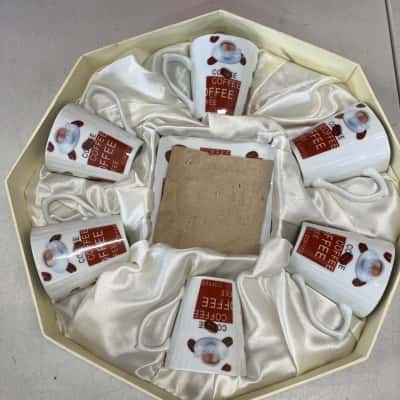 Season Collection 6 coffe cups & 3 saucers