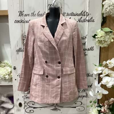 Showpo Brand! AS NEW! QUITE THE HIP TRENDY DOUBLE BREASTED BLAZER! CAN EASILY BE DRESSED UP OR DOWN! Womens  Size 8 Blazer Checked / Pink  / Striped / White 