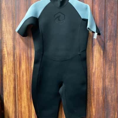 Swift water Size 16 Black  / Blue wetsuit new 