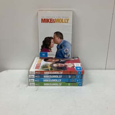 Mike & Molly Season 1-5 DVD
