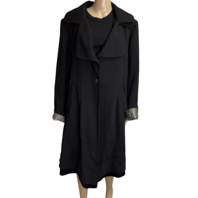 Nicola Waite black coat size 7 US. Equivalent 22 to 24 Australia Australian. 