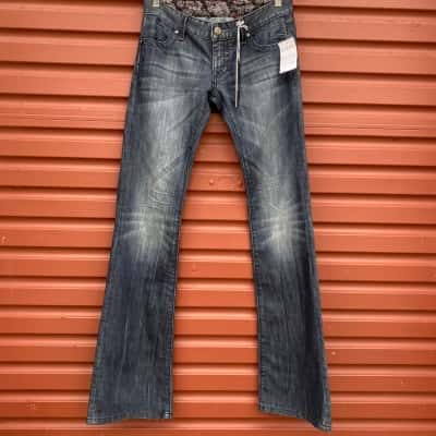 Guess Womens Size 27/34 Blue Dark Vintage Wash Sassy Flared Jeans 