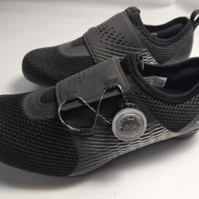 New in Box Womens Shimano Black 2022 Cycling Shoes 5.5