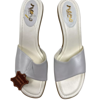 Neno Leather White Heels  Size 10