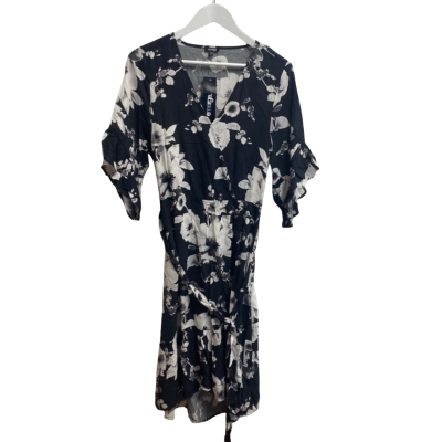 Emerge Size 12 Casual Dress Black  / Floral 