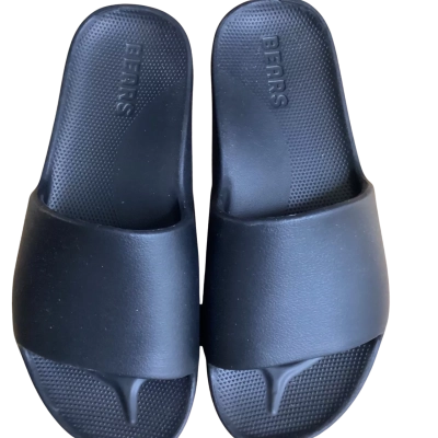 Bears slides shoe  Size 7 Black  
