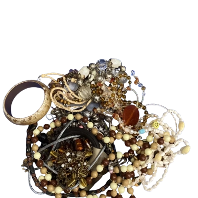 Assorted bag of jewellery [2s]