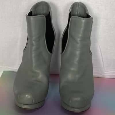 Nicholas Kirkwood Womens  Size 39 Leather Grey boots