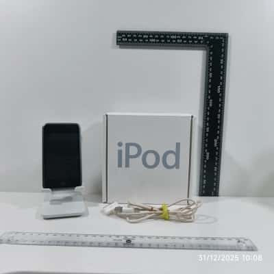 PreOwned Untested iPod 16gb and box and Charger Cord 