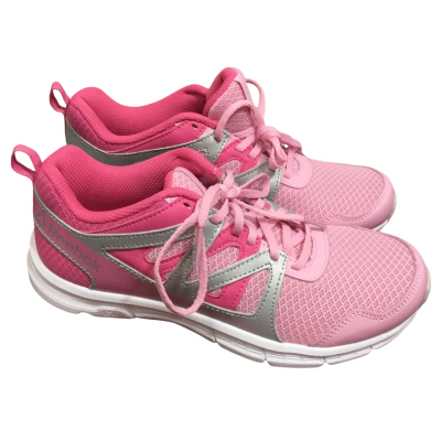 Reebok Kids  Size 5 Shoes Pink  . Leather/Man Made Materials