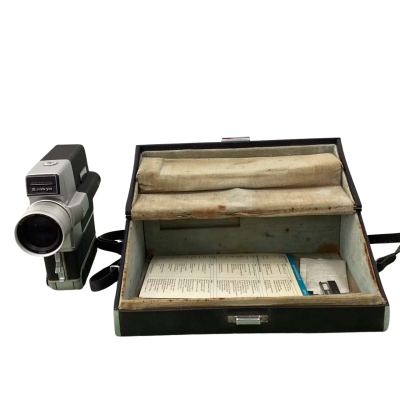 VINTAGE Sankyo SUPER CM 300 Super 8 Movie Camera – 1973 with Case