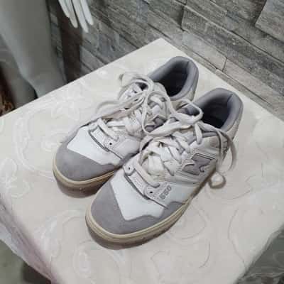 New Balance 550 Womens  Size US 7 Sneakers Grey / White 