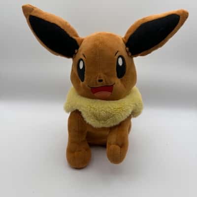 Tomy Pokemon My Friend Eevee Talking and Moving 12 Inch Plush