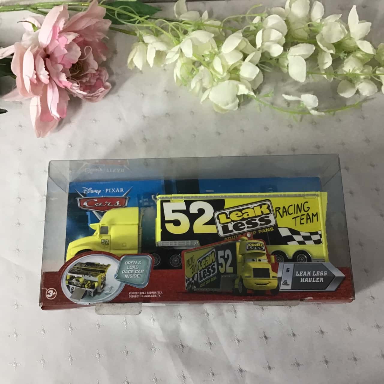 Disney Pixar Cars Leak Less Hauler(new)