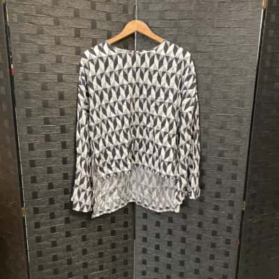 Sass & Bide Womens  Size 8 Black  / White Long Sleeve Top 