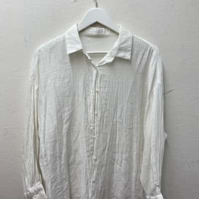  Women's Size 8 Button Up, Long Sleeve Top White 