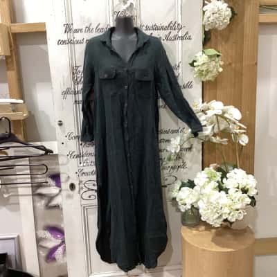 NOMAD THE LABEL BRAND!  Womens  Size XS Long Sleeve Dress / Maxi Dress / Shirt Dress Grey! MADE WITH A COTTON/ LINEN BLEND! GREAT FOR DRESSING UP OR DOWN! PERFECT JUST THROWING ON AND LOOKING GREAT! 