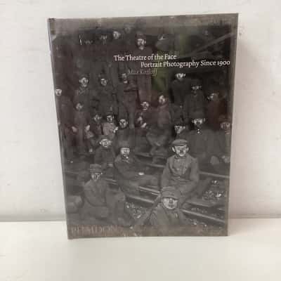 The Theatre of the Face: Portrait Photography Since 1900 PHAIDON hardcover book