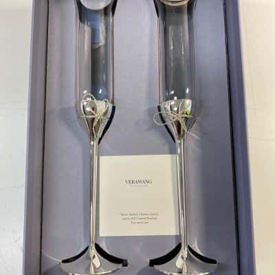 Verawang wedgewood Love Knots Toasting Champagne Flutes Set Of 2