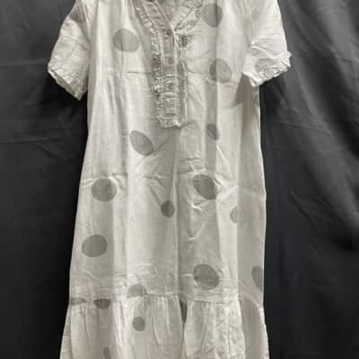 Clarity By Threadz Womens Size XS White & Grey Dot Dress