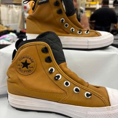 Converse Kids Size 3 Shoes Gold 