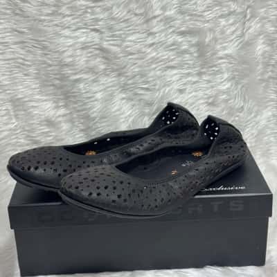  Womens  Size 41 Black slip on shoes 