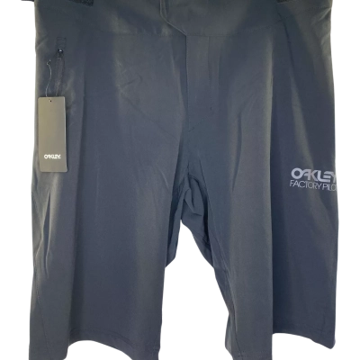 Oakley Mens  Shorts Size 34 Black  
