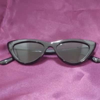  Womens Black Retro Cat Sunglasses