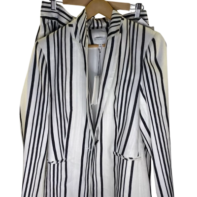 Witchery Womens  Size 12 Black  / White shorts and long sleeve shirt set