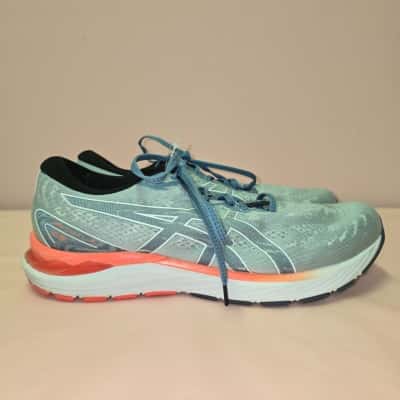 Asics Mens  Size 45 Sneakers Grey 