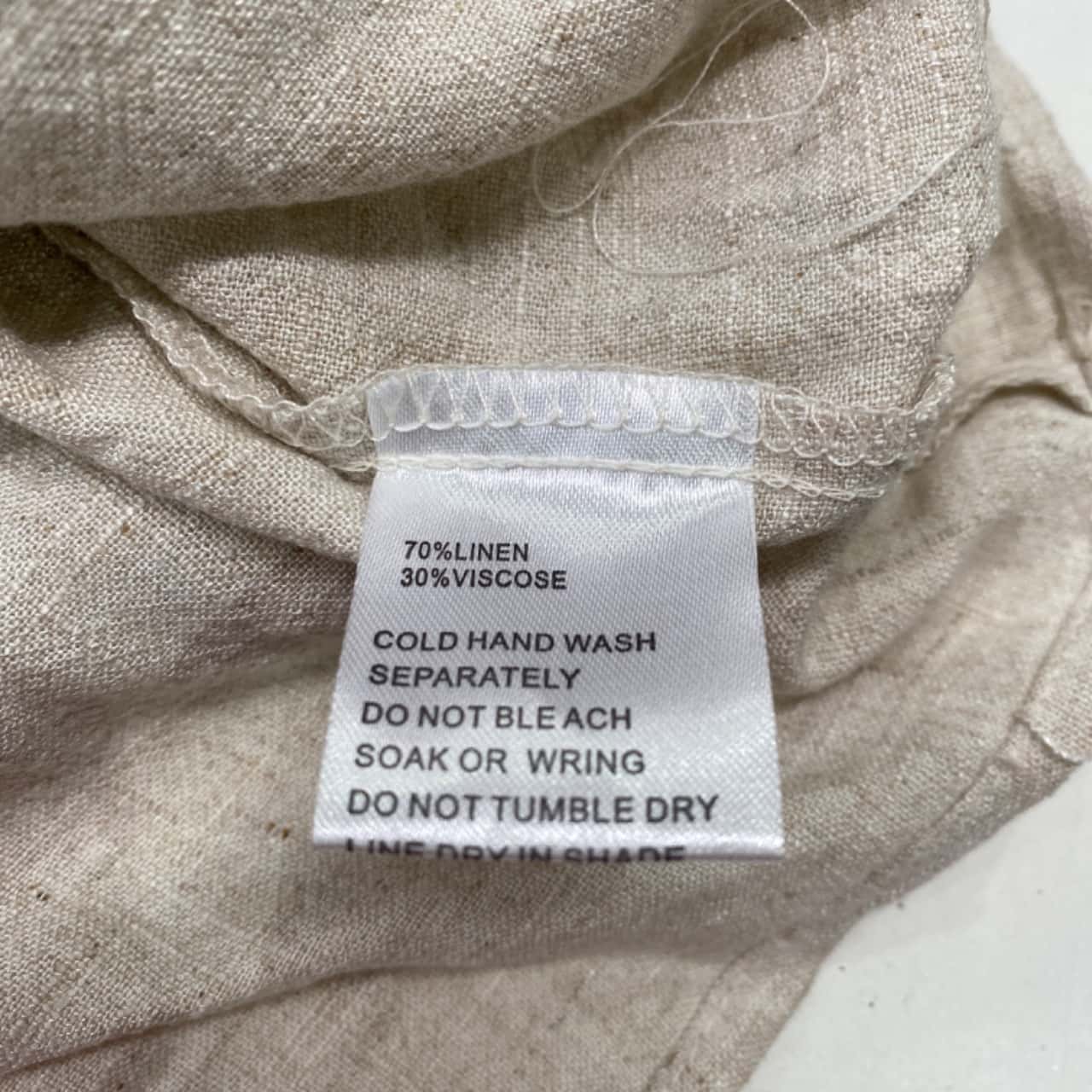 *EMERGENCY SALE* Women’s Miracle Size 8 Beige/Khaki Linenblend Short