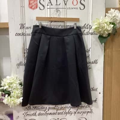 Review Brand! NWOT A-LINE KNEE LENGTH SHIRT! HIGH QUALITY SKIRT! Womens  Size 14 A-Line Skirt / Midi Skirt Black  r
